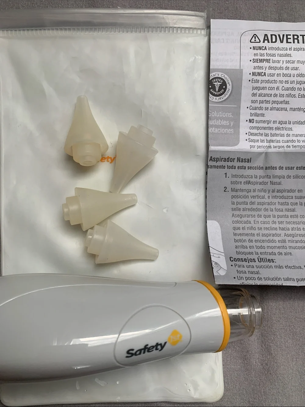 🆕- Safety 1st White Nasal Aspirator with Nozzle Tips